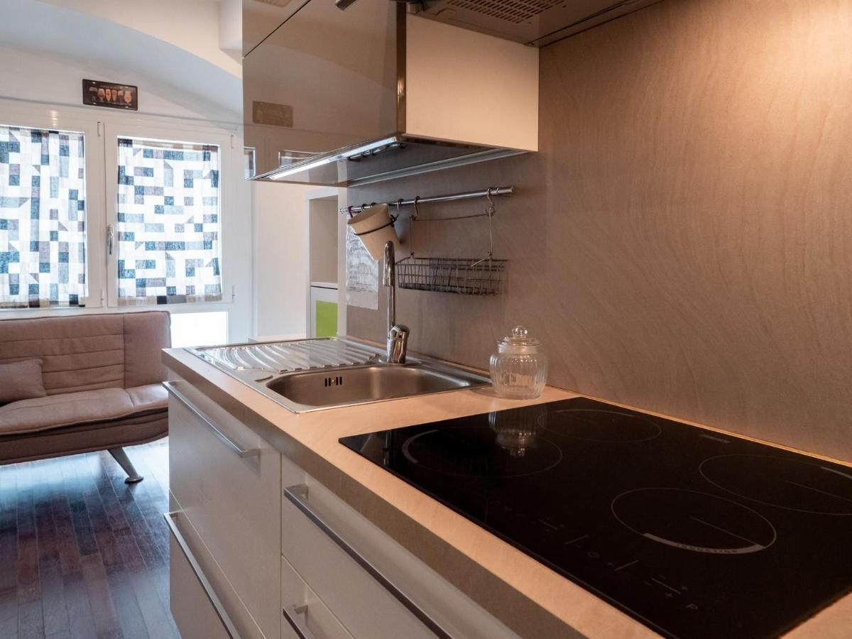 The Best Rent - Modern Duomo Apartment Milan Bagian luar foto