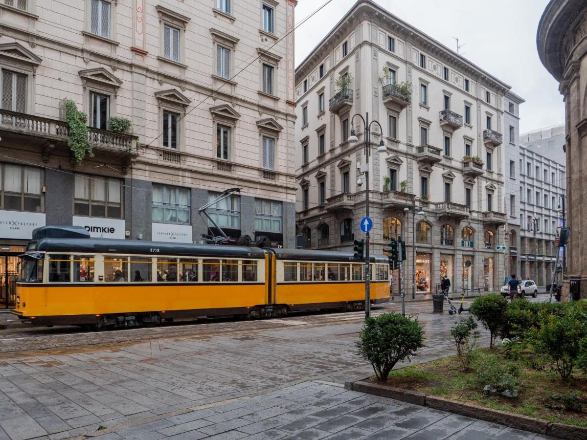 The Best Rent - Modern Duomo Apartment Milan Bagian luar foto