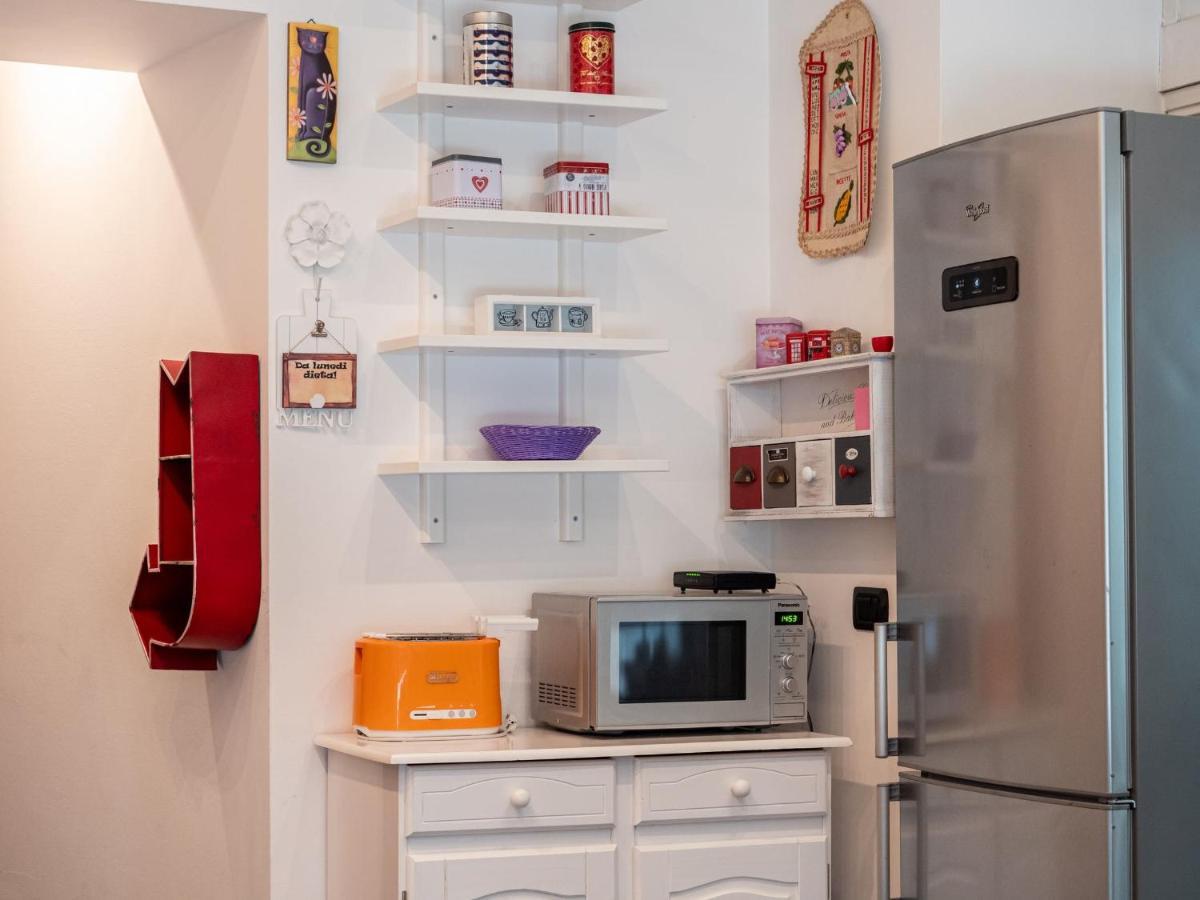 The Best Rent - Modern Duomo Apartment Milan Bagian luar foto